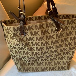 Micheal kors bag